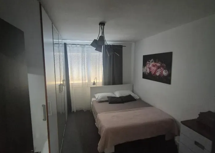 Adria Holliday Апартаменты *